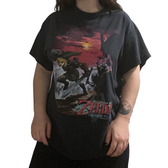 Legend Of Zelda Tee - Picture 2 of 3